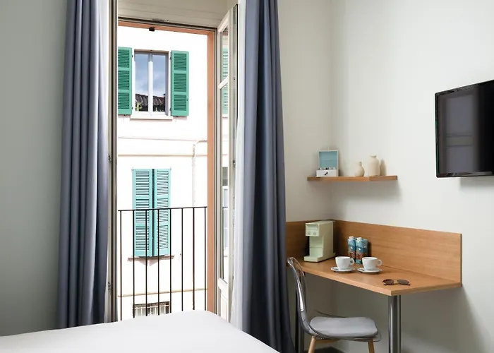 Avenue Boutique Hotel 4*