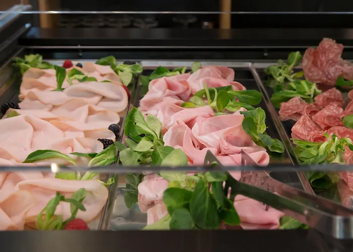 Avenue Boutique Отель Комо